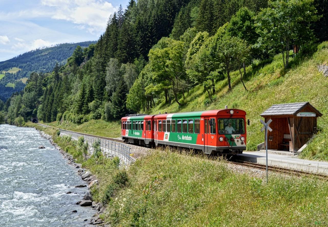Хостел Burg Finstergrun Ramingstein Экстерьер фото